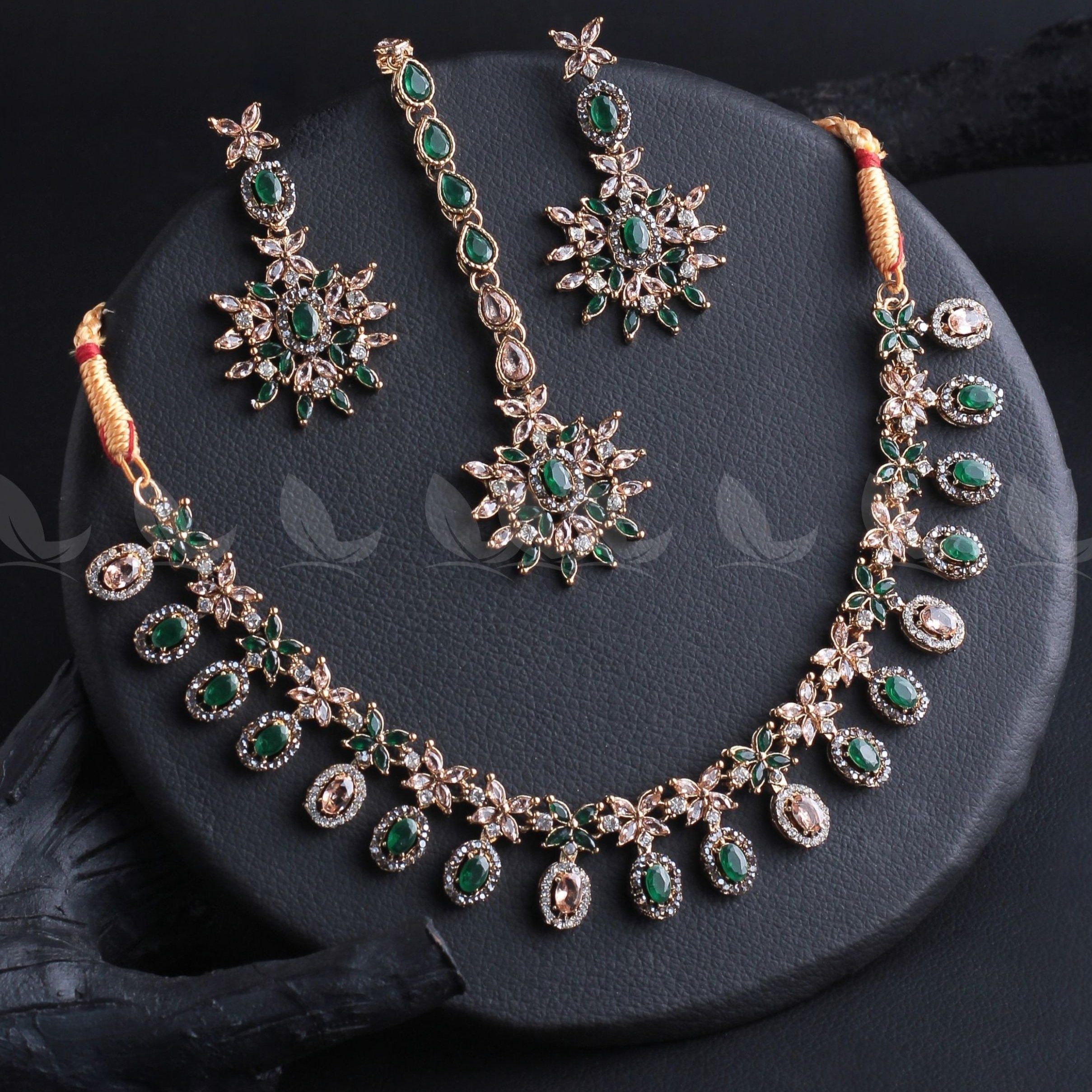 Solara Necklace Set