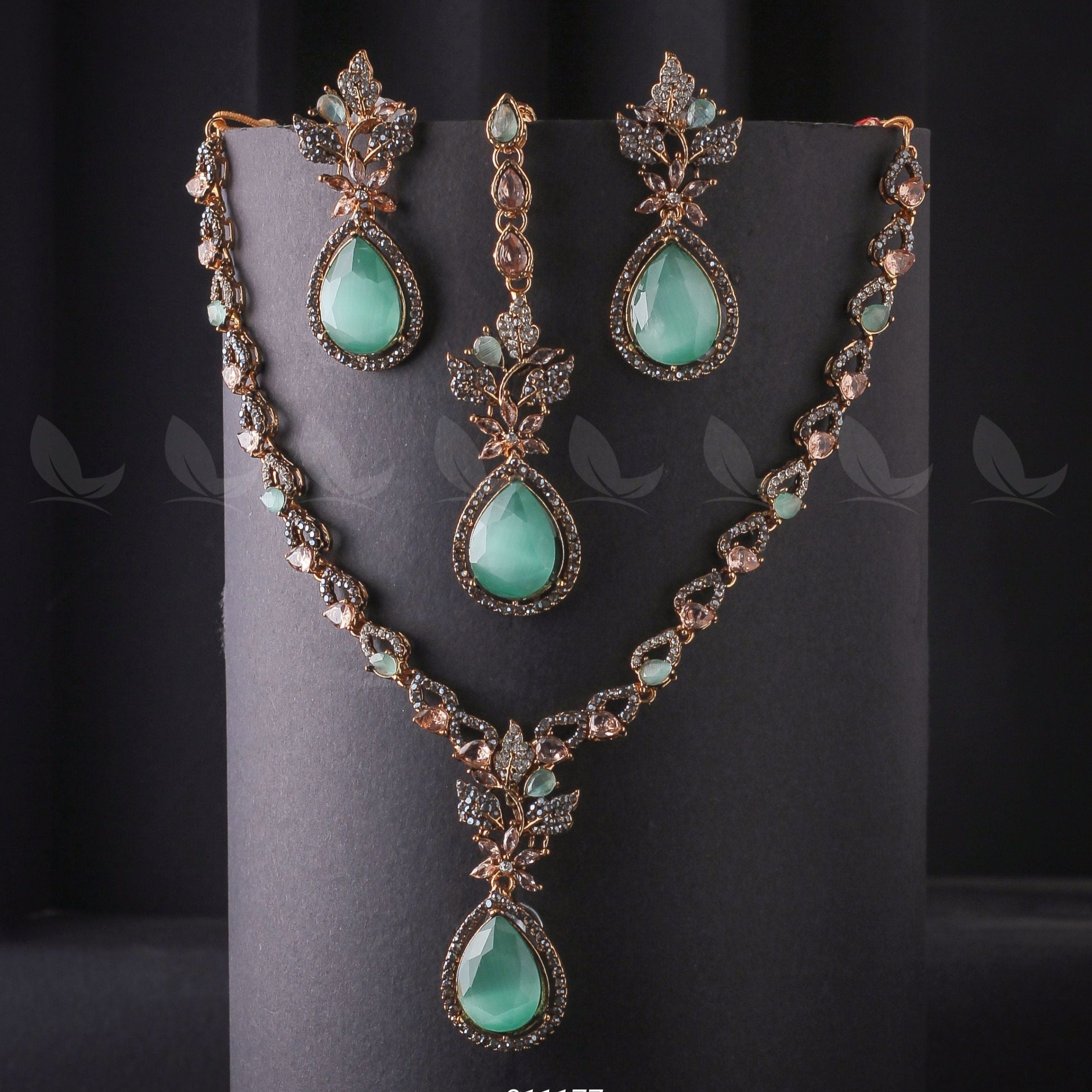 Opal Necklace Set