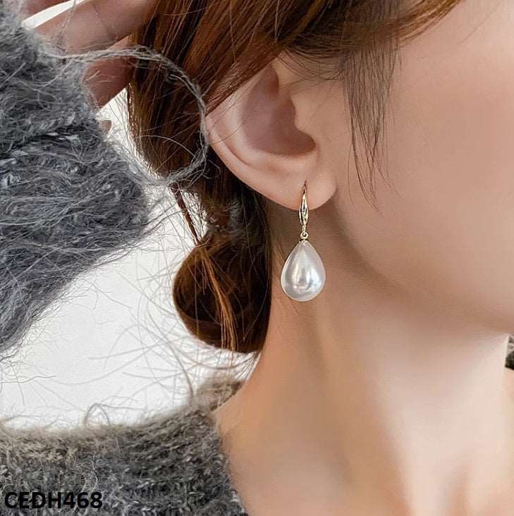 CEDH468 YYZ  Pearl Drop Earrings Pair - CEDH