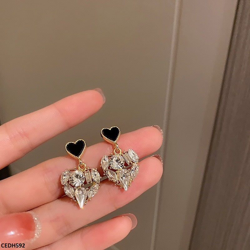 CEDH592 SIQ Heart Drop Earrings - CEDH