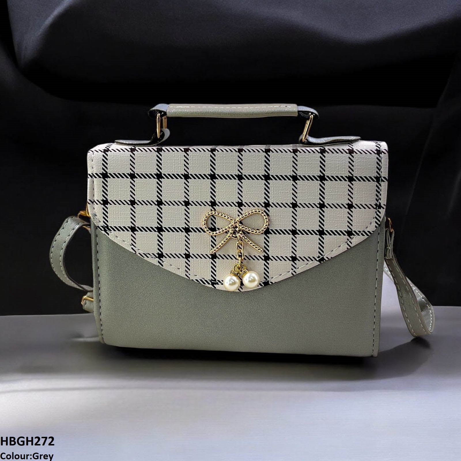 HBGH272 CYG Bow Pearl Flap Bag- HBGH