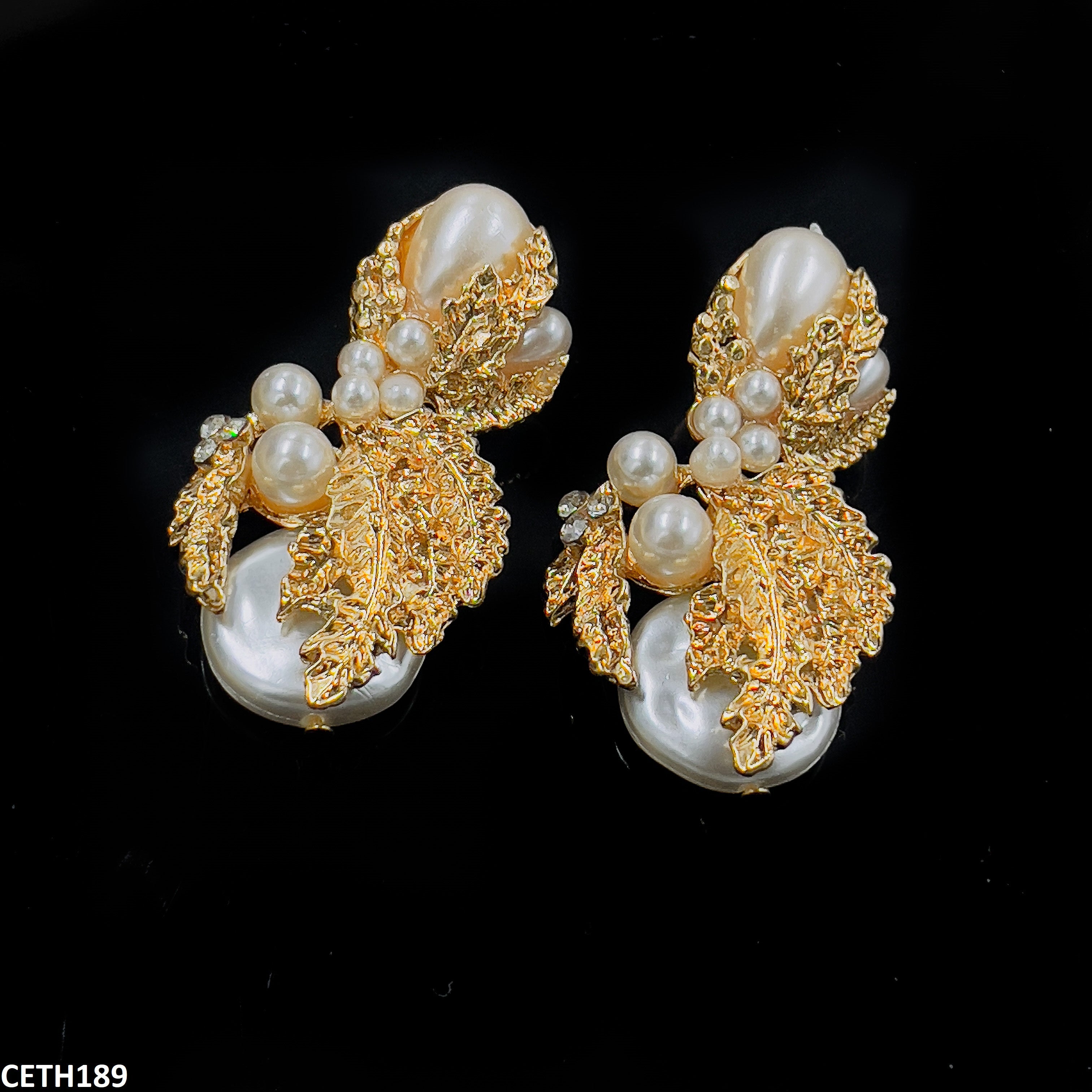 CETH189 ZLX Pearl Studs - CETH