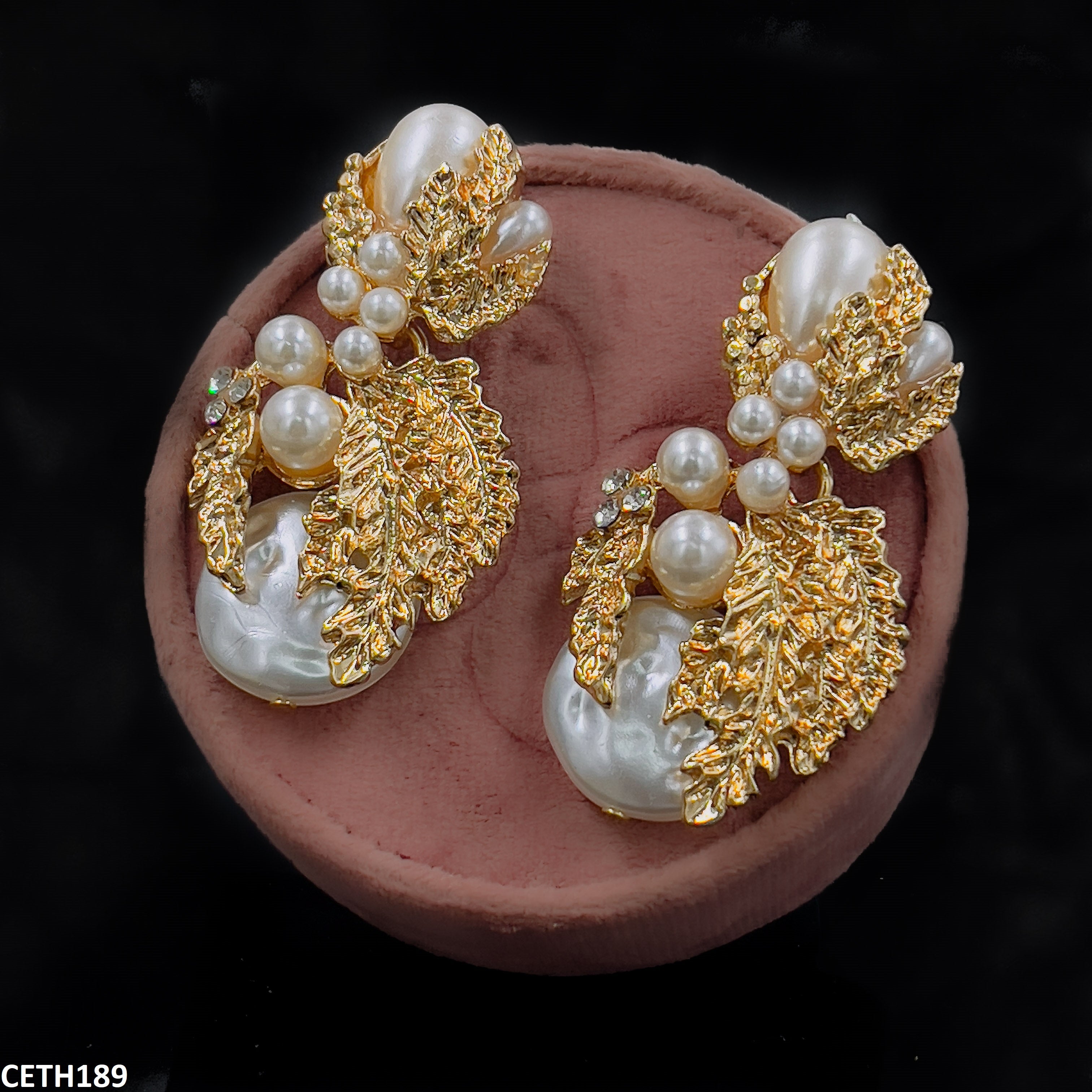 CETH189 ZLX Pearl Studs - CETH