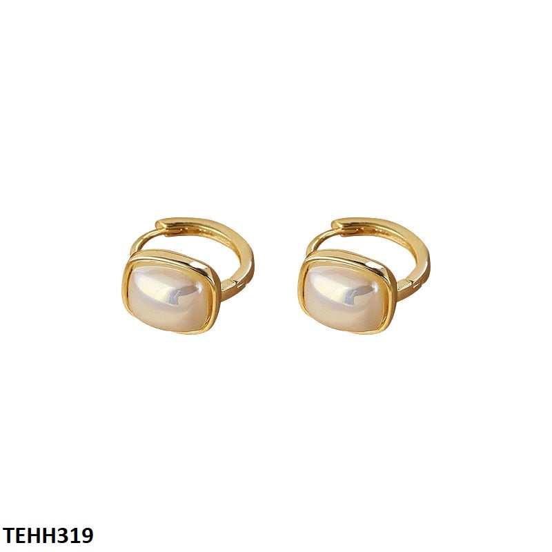 TEHH319 YQG Pearl Hoops Pair - CEHH