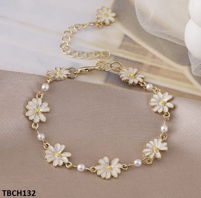 TBCH132 LSH Pearl Flower Hand Bracelet - TBCH