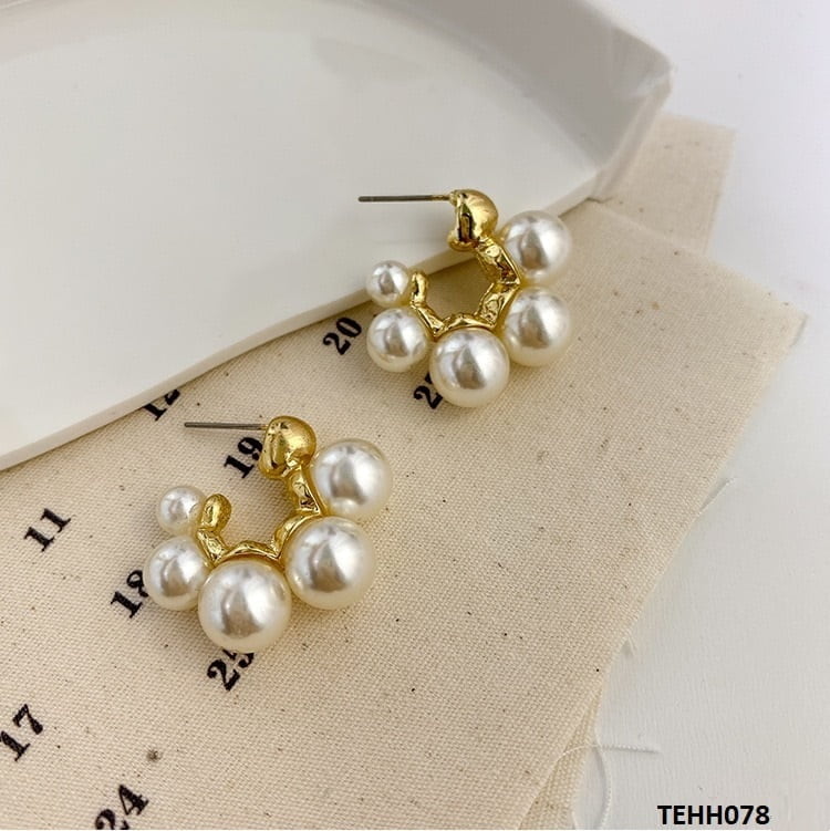 TEHH078 YQG Pearl Hoops Pair - CEHH