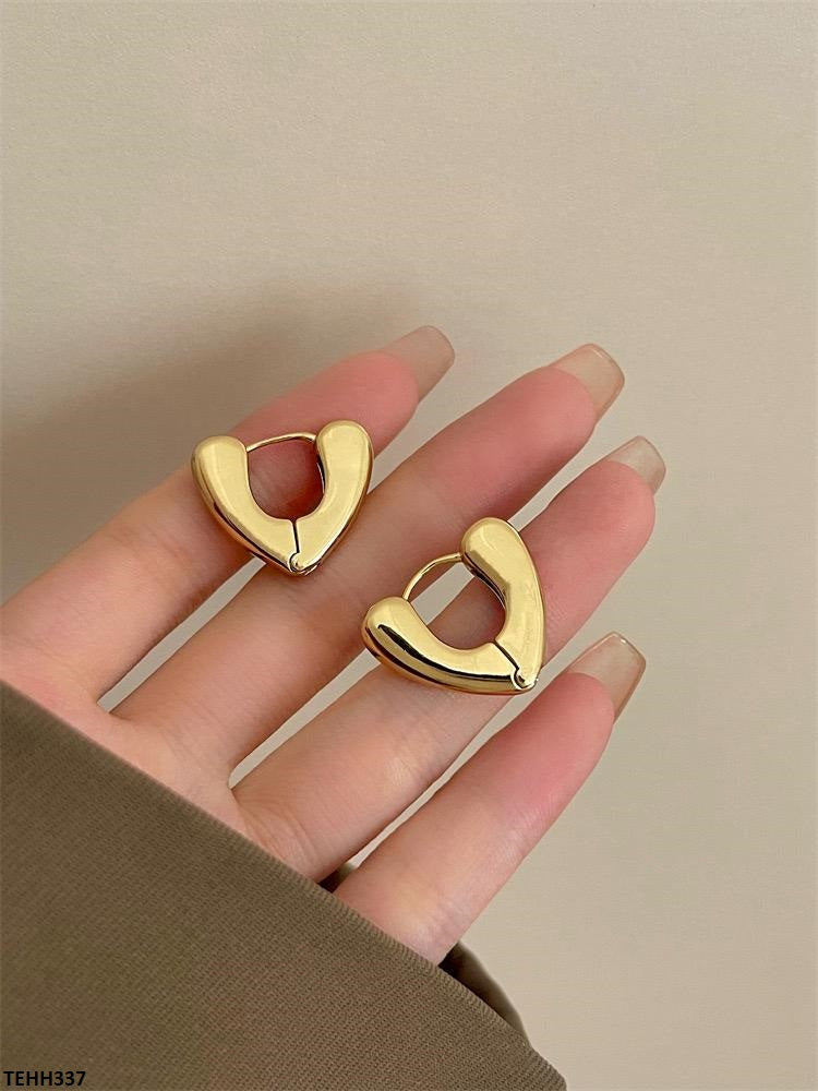 TEHH337 BTO Heart Ear Hoops Pair -CEHH