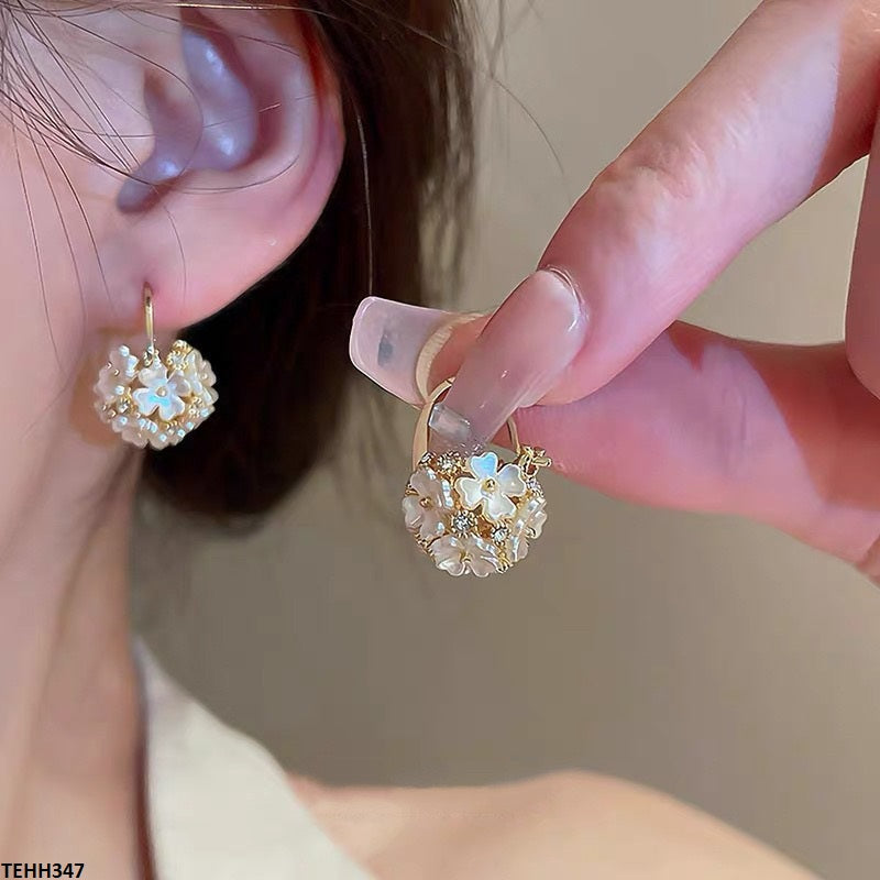 TEHH347 HJF Flower Ear Hoops Pair -CEHH