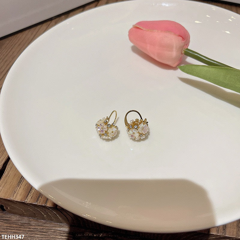 TEHH347 HJF Flower Ear Hoops Pair -CEHH