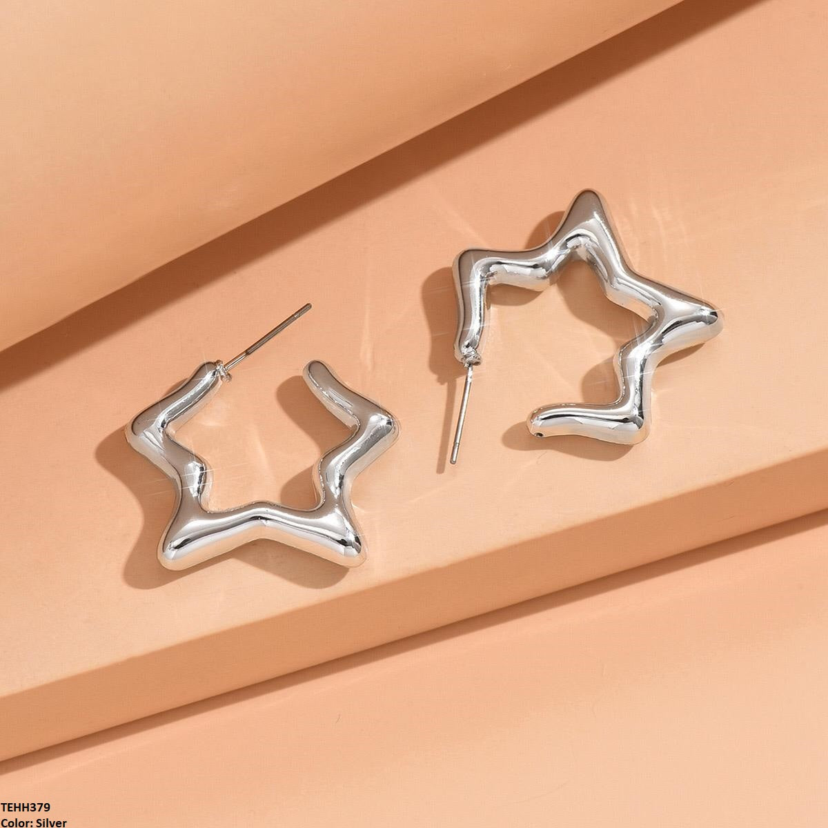 TEHH379 YYE Star Ear Hoops Pair -CEHH