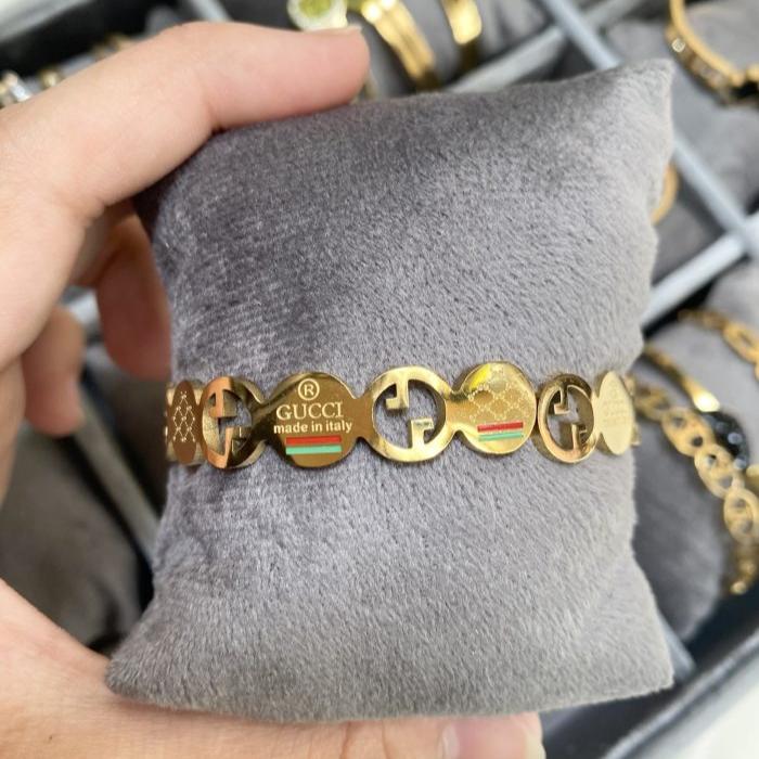 Gucci bracelet (Stainless Steel)